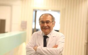Prof. Dr. B. Nevzat Tarhan. meilleurs neurologues en Turquie