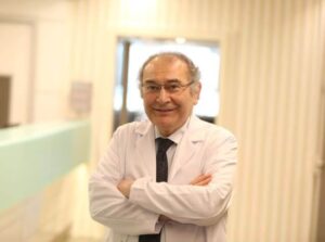 Prof. Dr. Nevzat Tarhan. meilleurs psychologues en Turquie