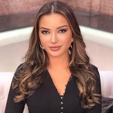 Uzm. Psk. Esra Ezmeci. meilleurs psychologues en Turquie