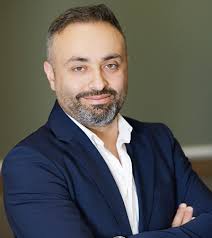Dr. Mustafa Ufuk Uysal (Hôpital Kolan International, Istanbul)