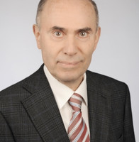 Prof. Dr. Niyazi Aşkar (Hôpital Medicana International, Istanbul)