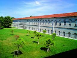 Yıldız Teknik Üniversitesi Sanat ve Tasarım Fakültesi (Université Technique de Yıldız, Faculté des Arts et du Design)