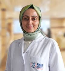 Dr. Emine Ömür, Spécialiste de la Plongée- meilleurs médecins en médecine hyperbare en Turquie