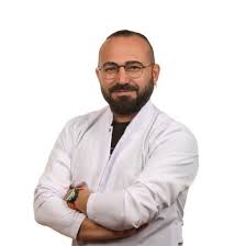 Dr. Murat Can – Spécialiste en Mycologie Médicale