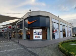 Nike Turquie (Leader du Marché)