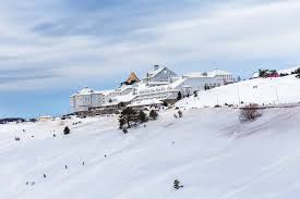 Skier sur les Pentes du Mont Uludağ (Bursa)- Meilleures Choses à Faire en Hiver en Turquie
